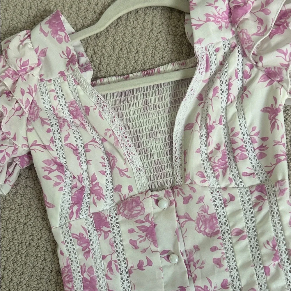 Floral Ruffle Sleeve Top - Picture 4 of 5